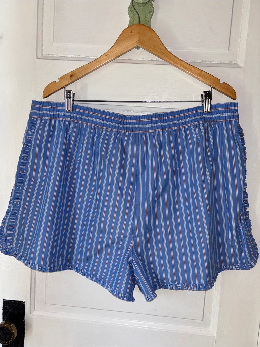 FREE ASSEMBLY STRIPED RUFFLE SHORTS - Picture 5 of 8